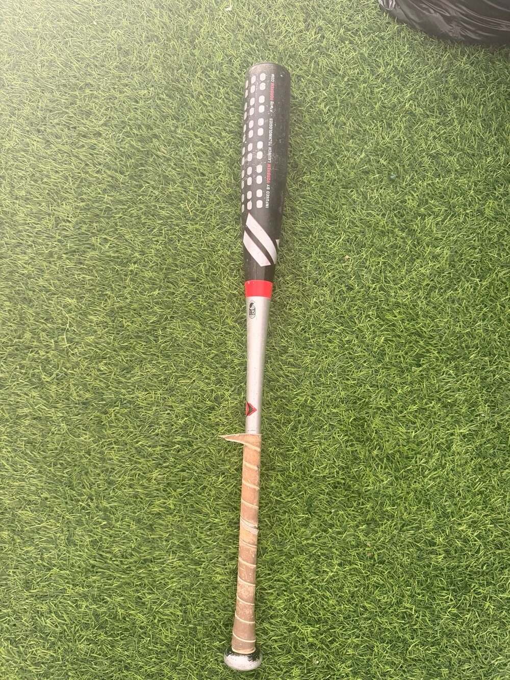 Baseball USSSA 1.15 BPF Certified Vonshem Launch Tech Softball Bat 31 Silver Red